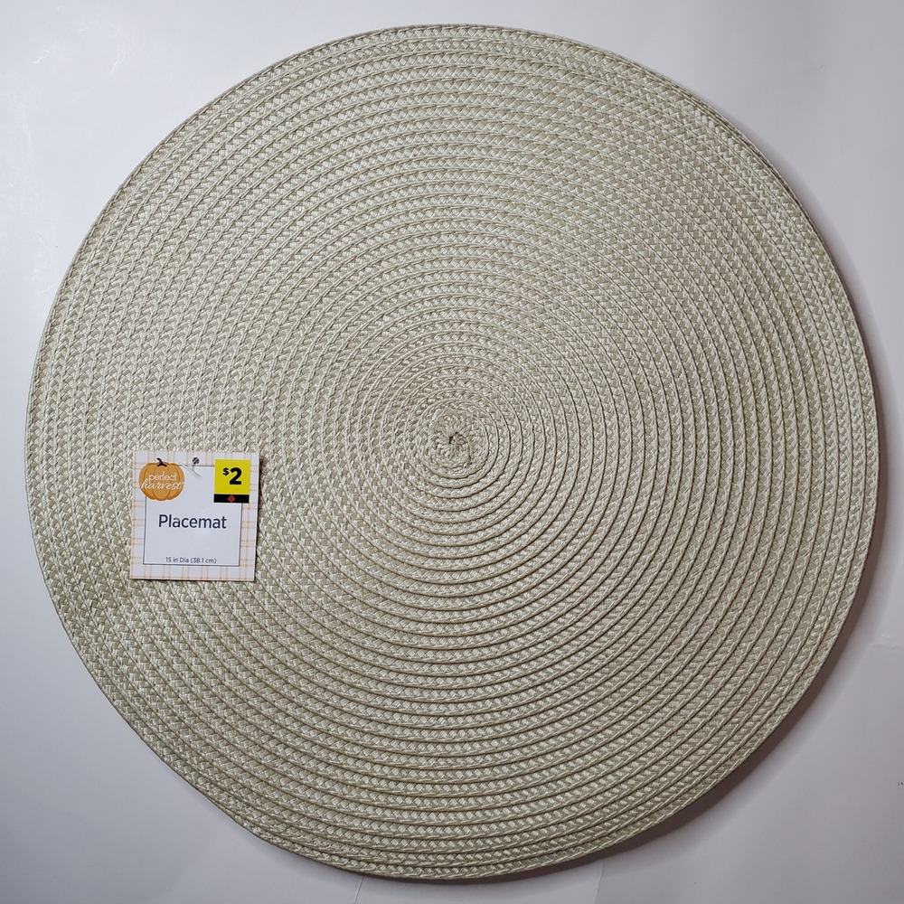 Perfect Harvest Set of 4 Round Woven Placemats 15 Inch Champagne Gold Metallic